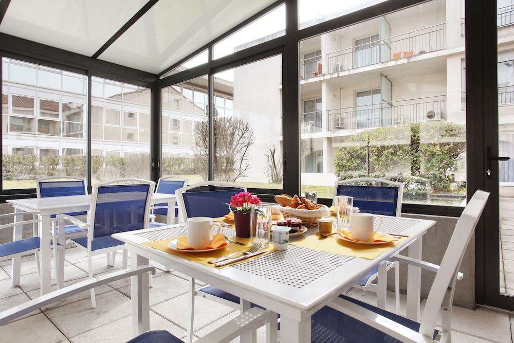 Appart Hotel Odalys City Aix En Provence Le Clos De La Chartreuse Екс ан Прованс Екстериор снимка