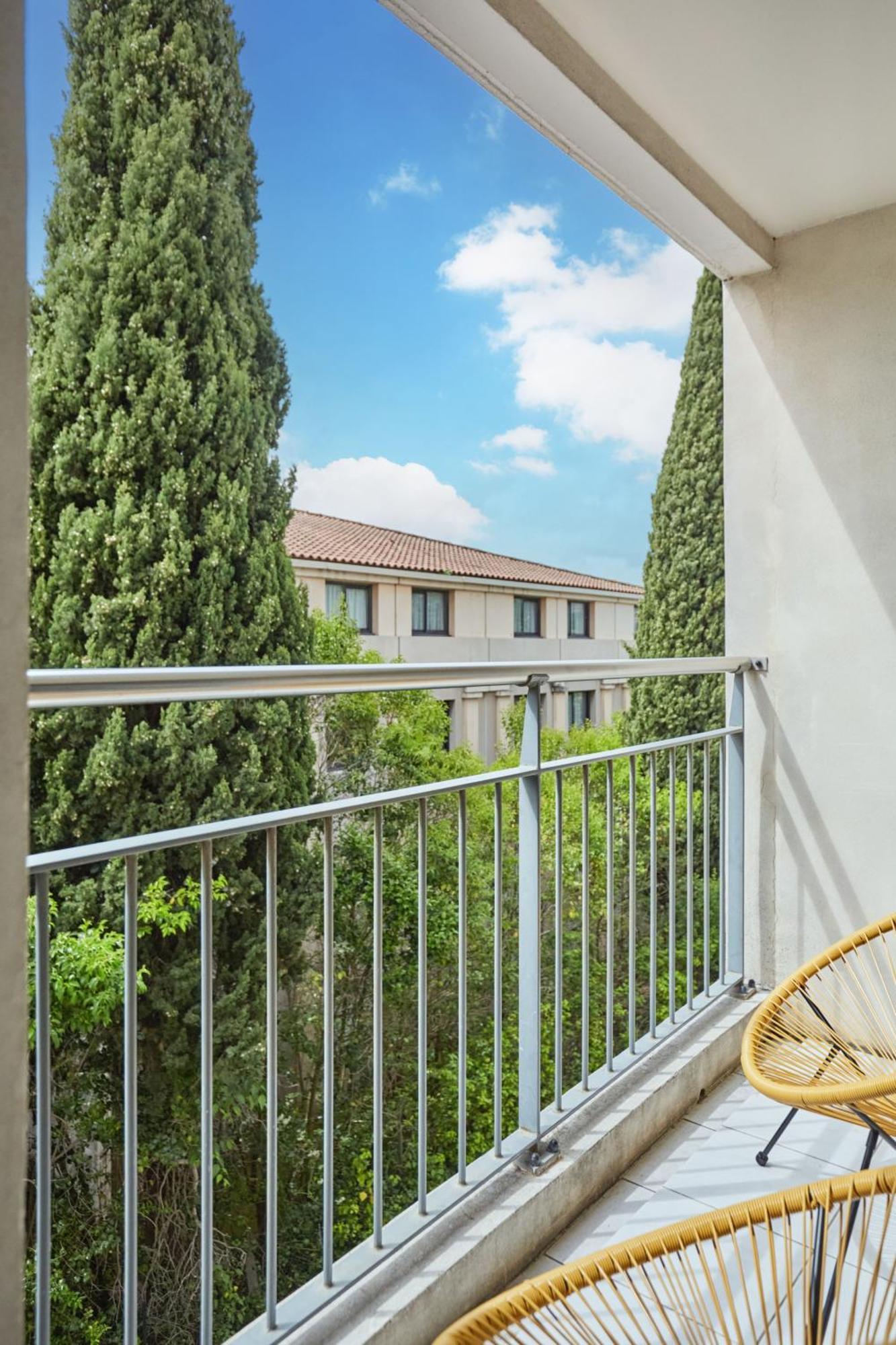 Appart Hotel Odalys City Aix En Provence Le Clos De La Chartreuse Екс ан Прованс Екстериор снимка