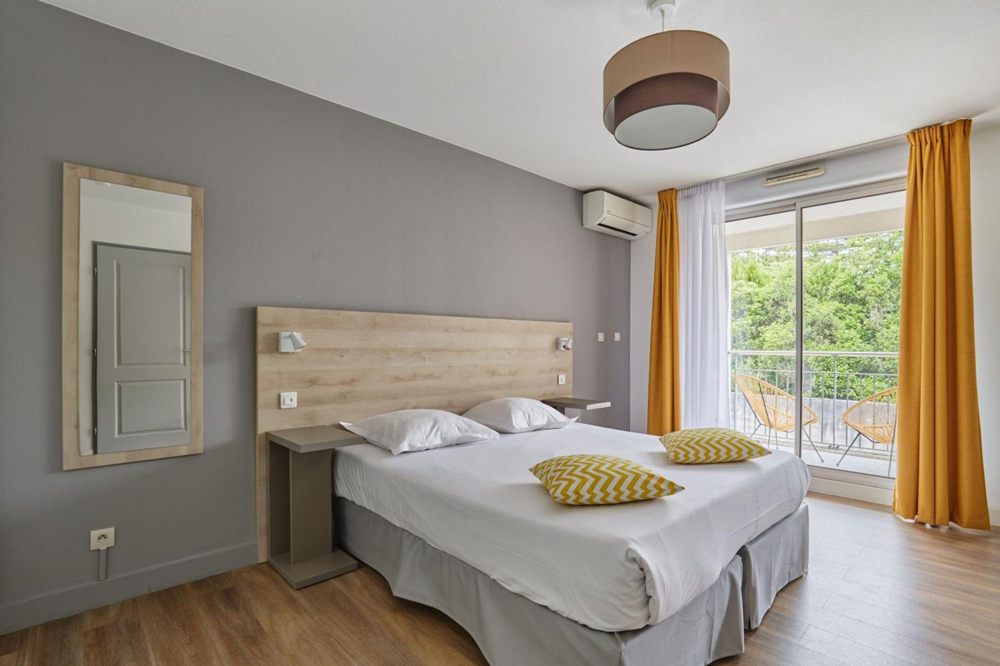 Appart Hotel Odalys City Aix En Provence Le Clos De La Chartreuse Екс ан Прованс Екстериор снимка