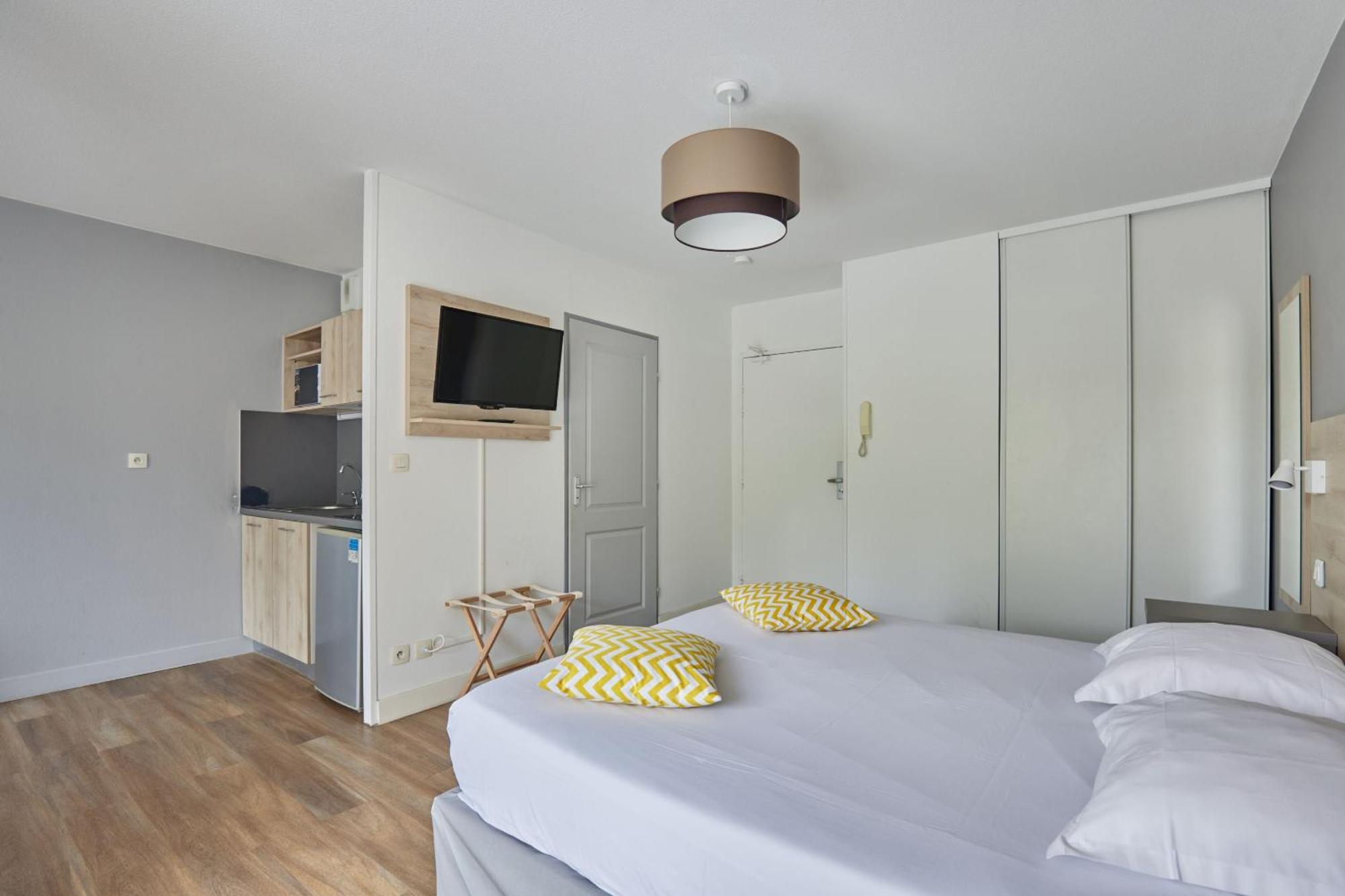 Appart Hotel Odalys City Aix En Provence Le Clos De La Chartreuse Екс ан Прованс Екстериор снимка